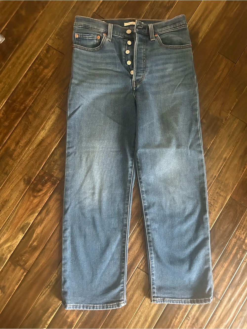 Levi's Women's Straight-Leg Ankle Jeans in Medium Blue Wash